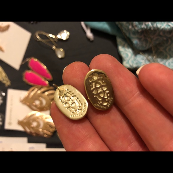 Kendra Scott stud and necklace set - Picture 4 of 8